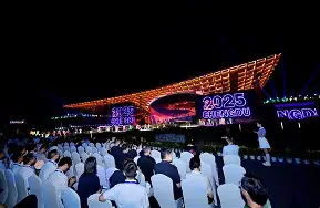 成都队门将失误